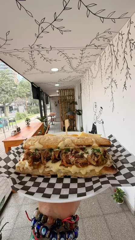Sandwich bondiola